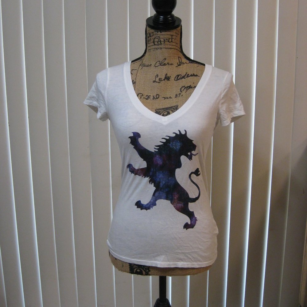 NWT Express white lion graphic tee t shirt top XS extra small